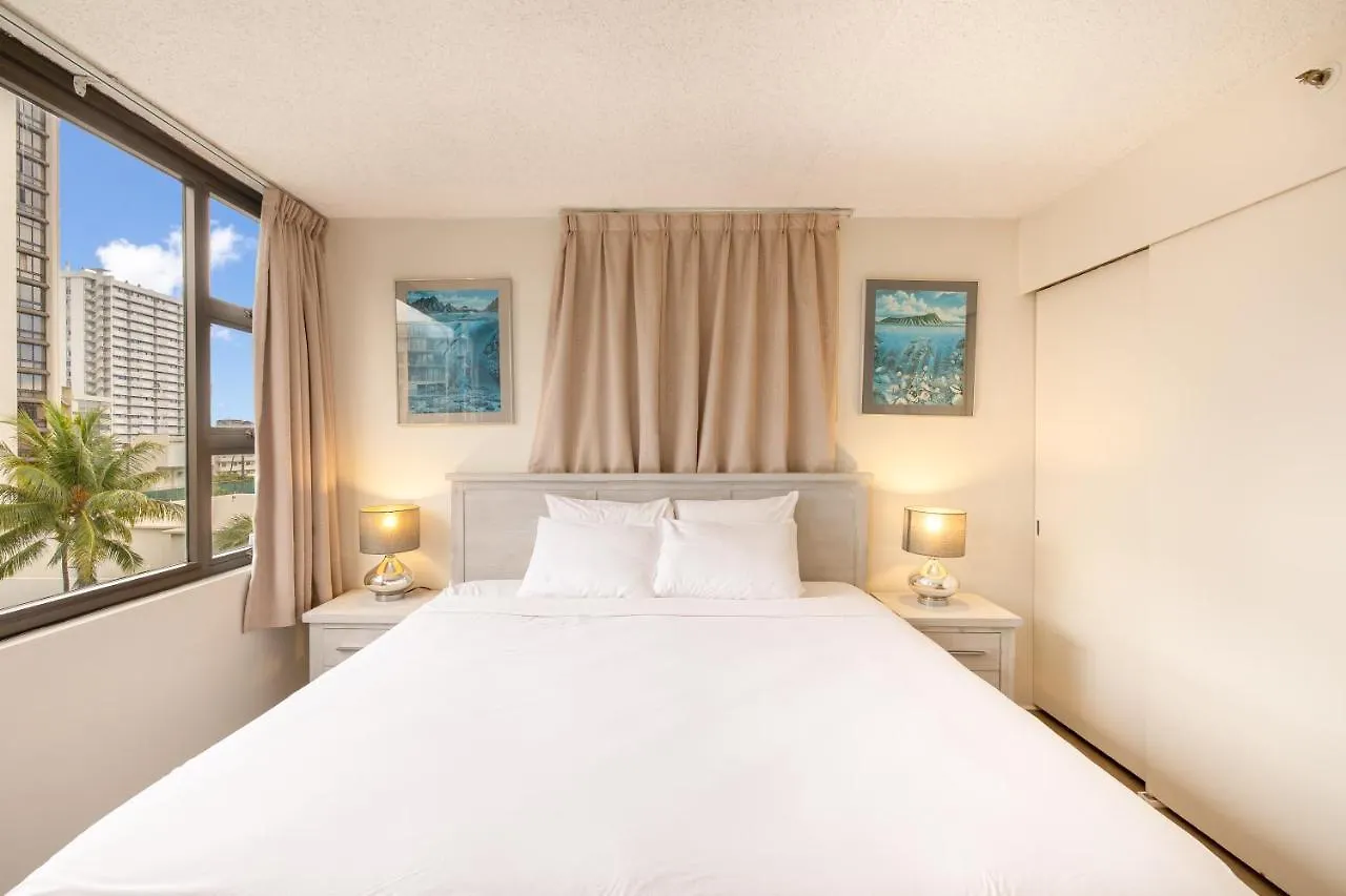 Mountain View Oasis, Steps From Beach With Parking! Honolulu 0*,  United States
