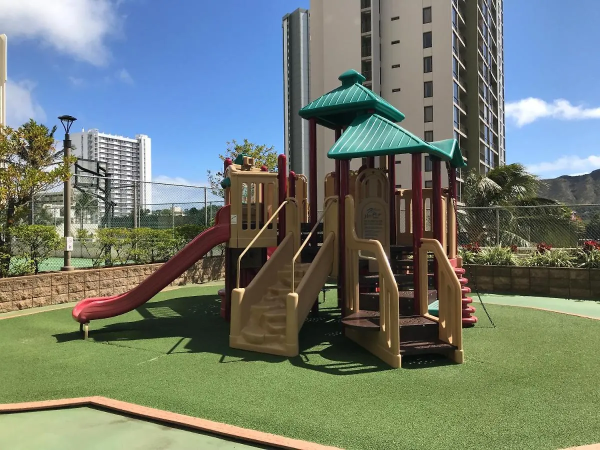 Mountain View Oasis, Steps From Beach With Parking! Honolulu