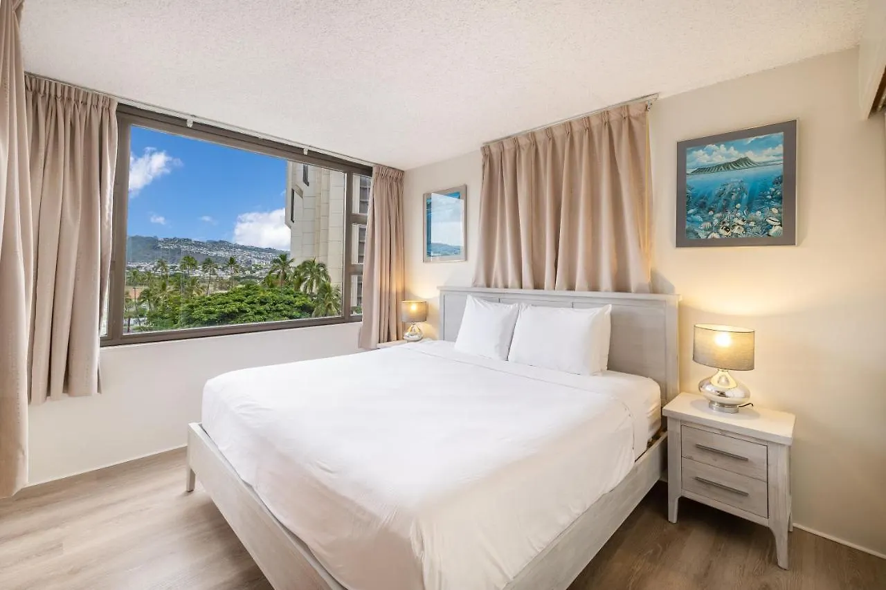 Mountain View Oasis, Steps From Beach With Parking! Honolulu