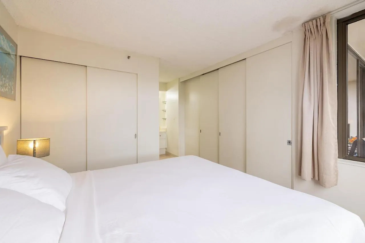 Mountain View Oasis, Steps From Beach With Parking! Honolulu 0*,  United States