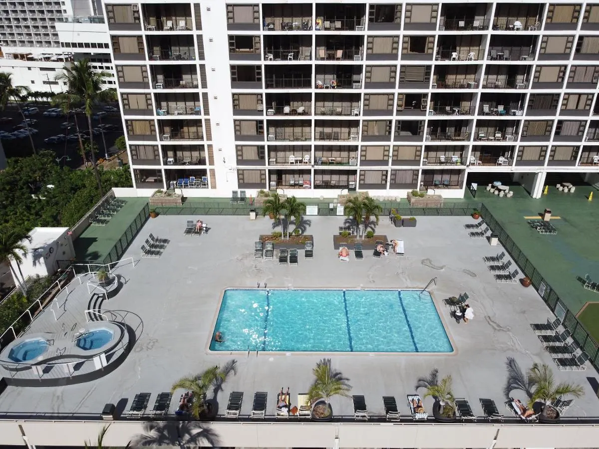 Apartment Mountain View Oasis, Steps From Beach With Parking! Honolulu